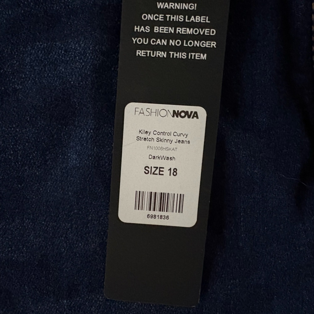 Control Curvy Stretch Skinny Jeans - Picture 3 of 3